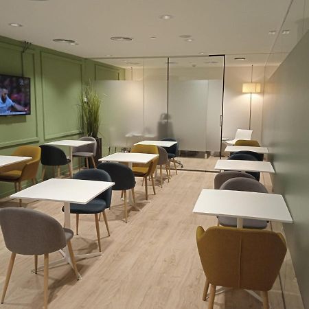 Hellosky Air Rooms Madrid Buitenkant foto